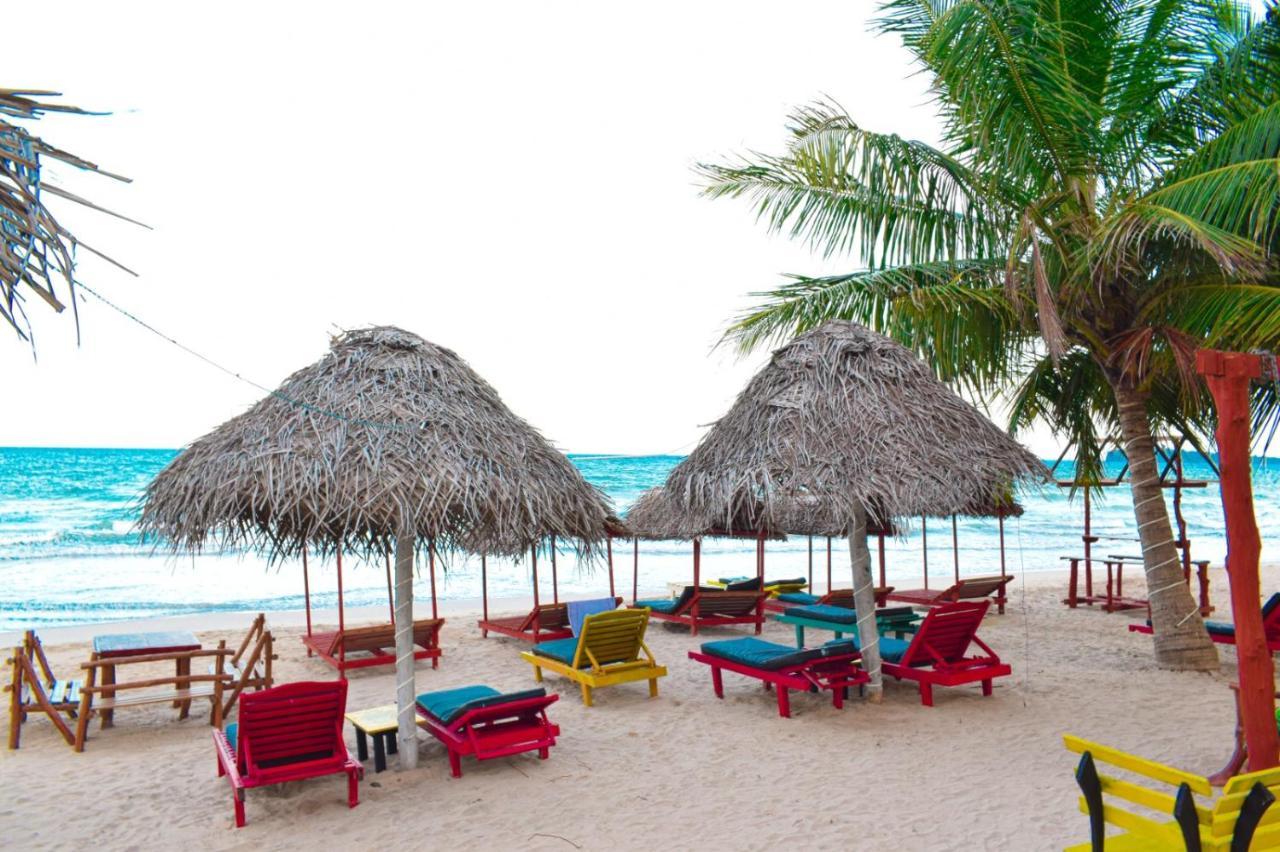 Golden Beach Cottages Triquinimale Exterior foto