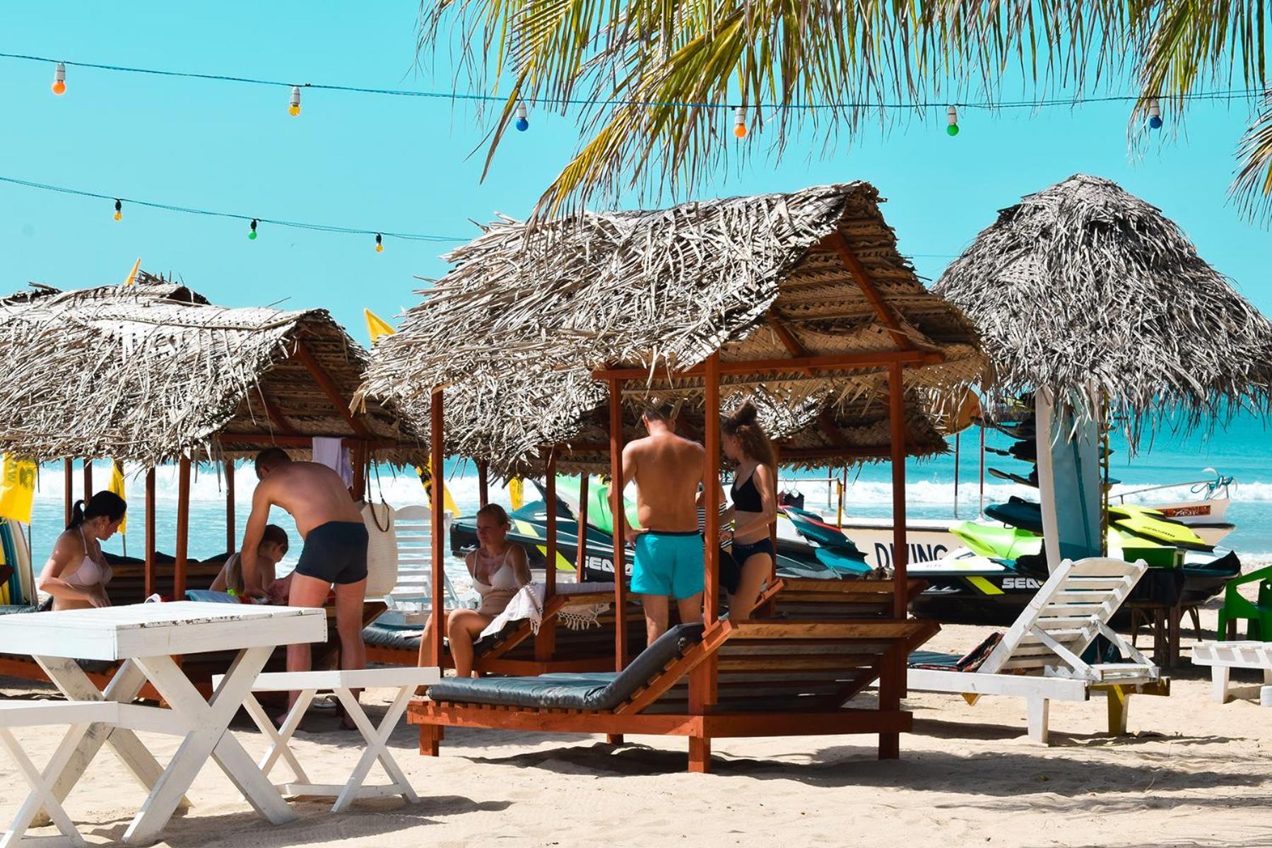 Golden Beach Cottages Triquinimale Exterior foto